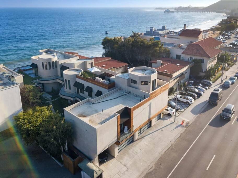 Malibu Sand Carbon Beach Suites Екстер'єр фото