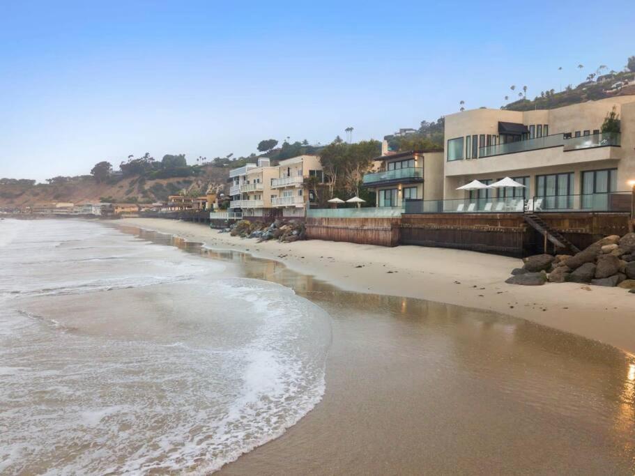 Malibu Sand Carbon Beach Suites Екстер'єр фото