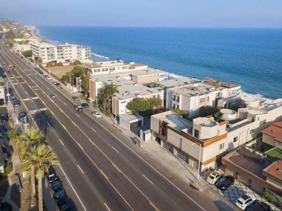 Malibu Sand Carbon Beach Suites Екстер'єр фото