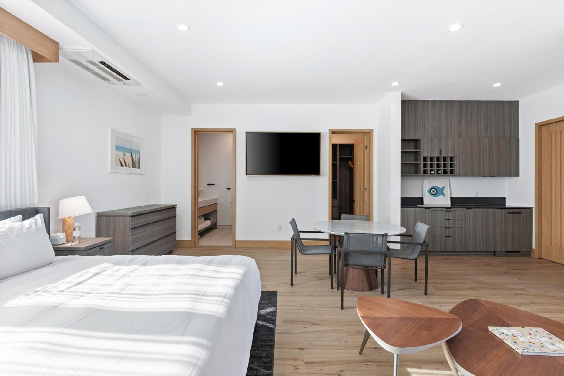 Malibu Sand Carbon Beach Suites Екстер'єр фото