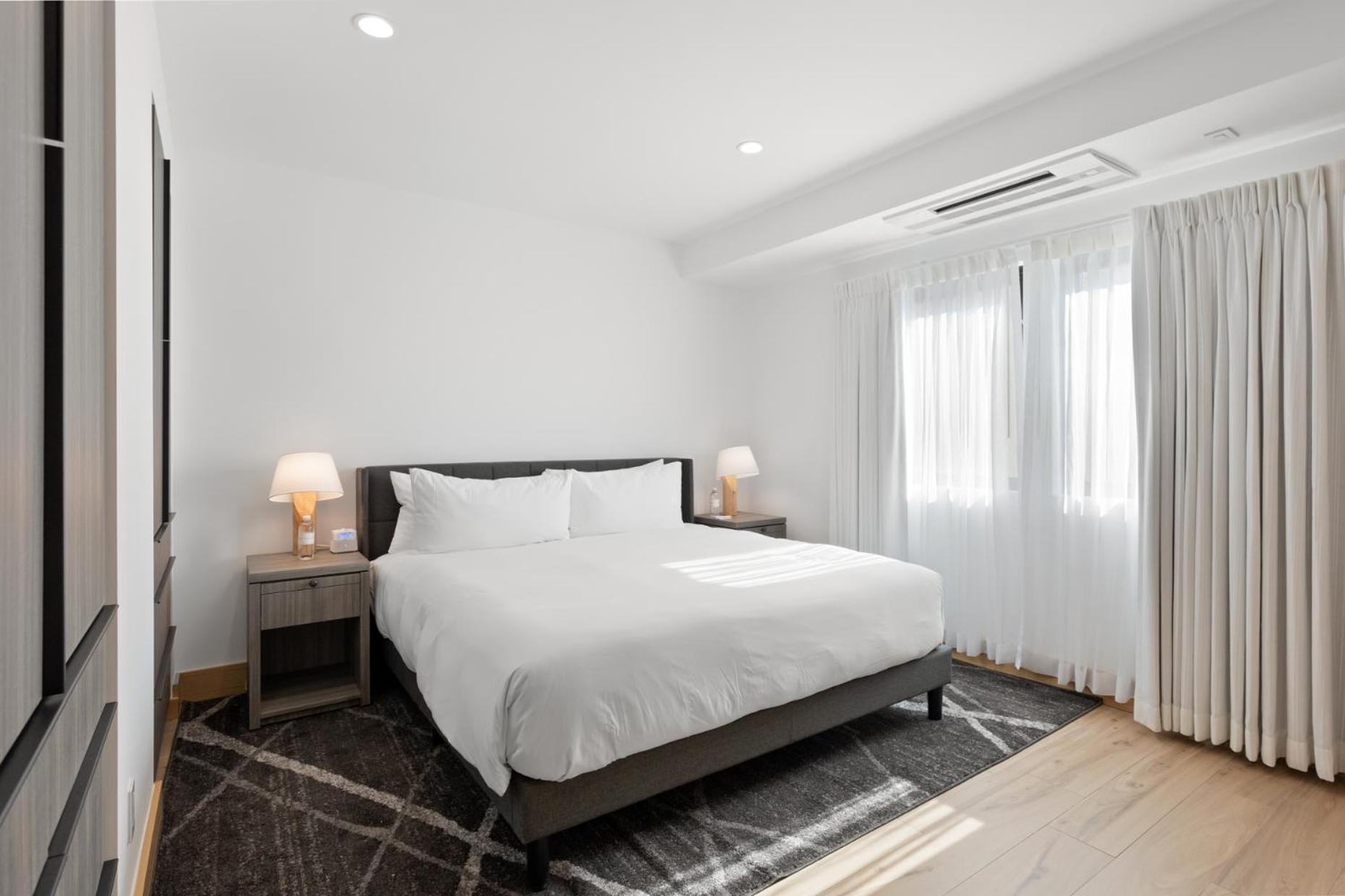 Malibu Sand Carbon Beach Suites Екстер'єр фото