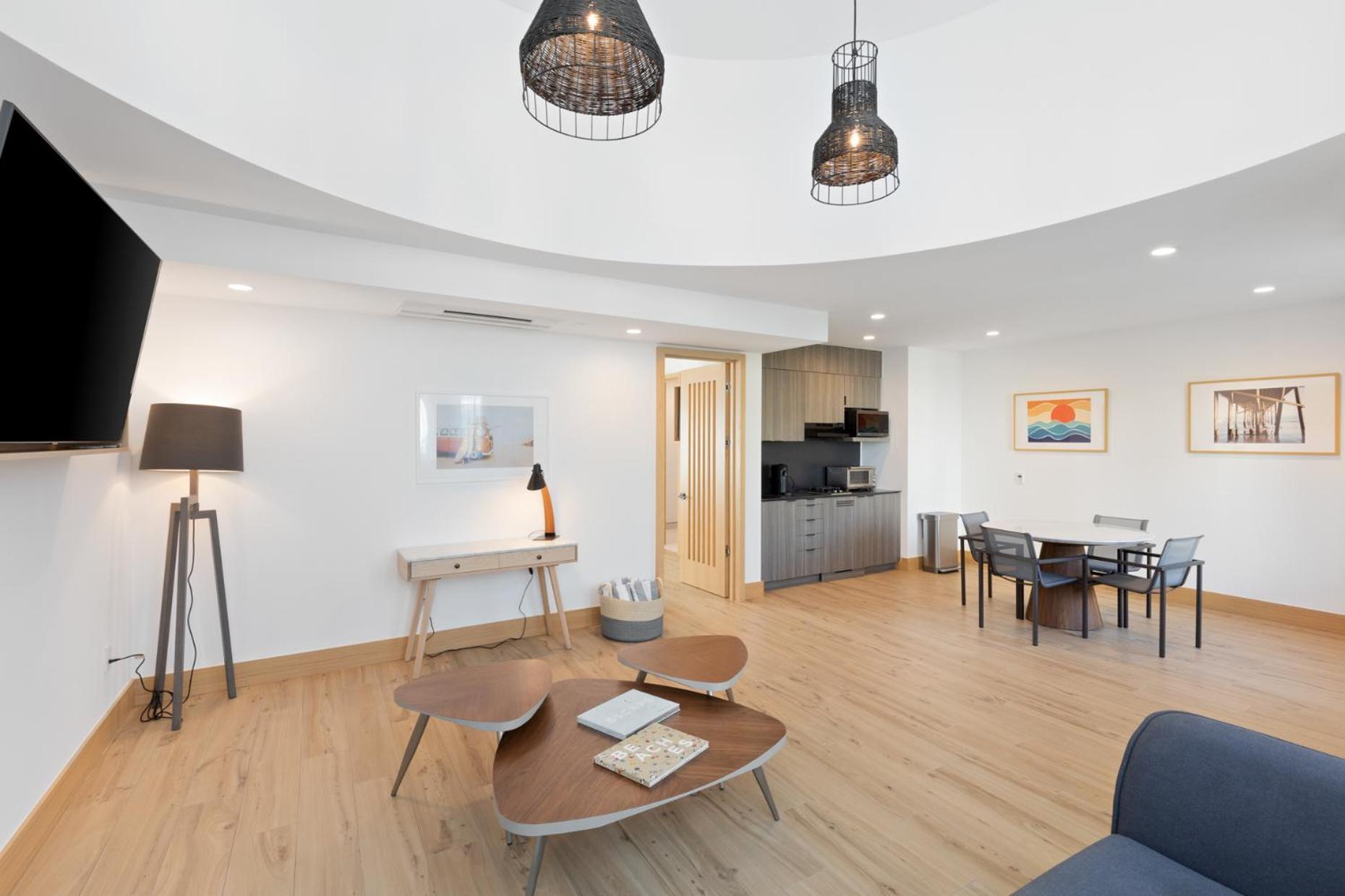 Malibu Sand Carbon Beach Suites Екстер'єр фото